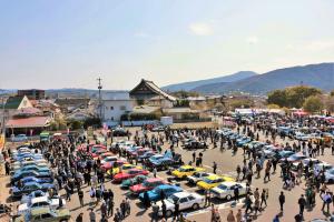 レトロカー大集合の全体写真